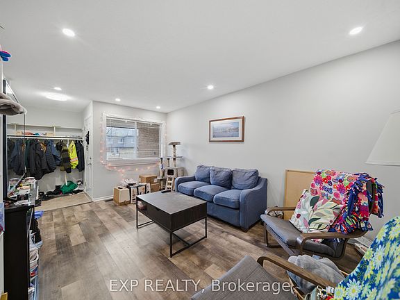 5th image of 1675 Heatherington Rd #11