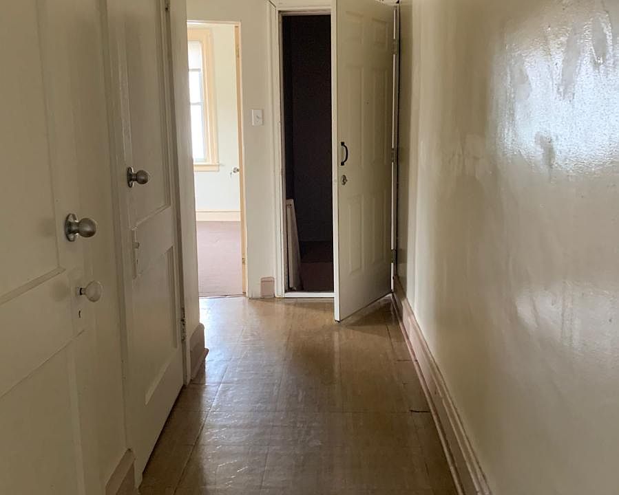 1st image of 400 W Spencer Ave Floor 2