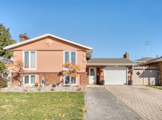 3036 Forest Glade Dr, Windsor, ON N8R 1L5