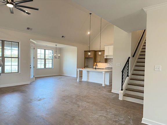 2nd image of 6481 Clarkson Cir W