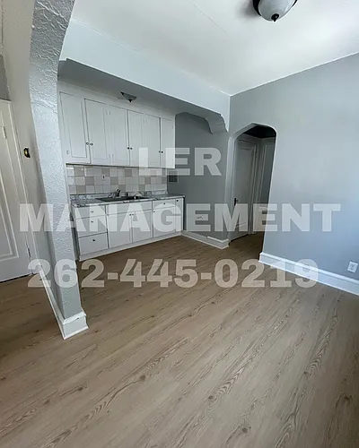 2701 Arlington Ave Photo 1