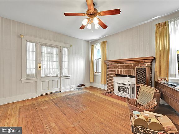 4th image of 2321 Hoffer St