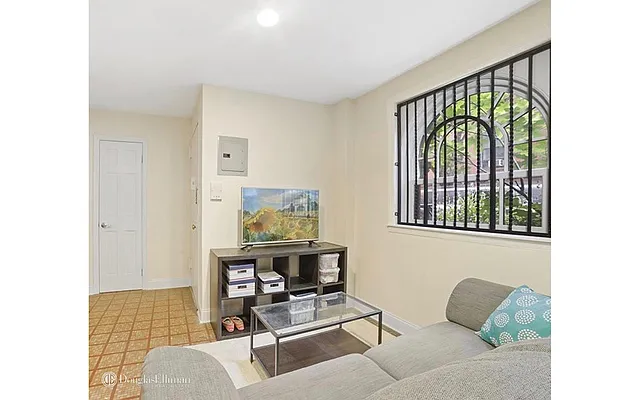 Rented by Douglas Elliman | media 9