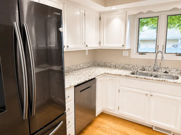 3 Angela Ct — Photo 2