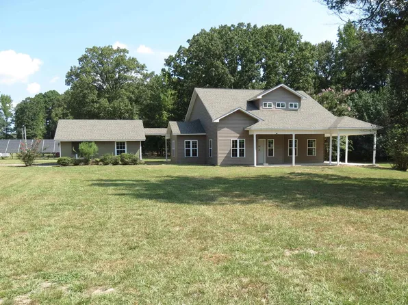 9233 Spring Lake Rd, Pine Bluff, AR 71603