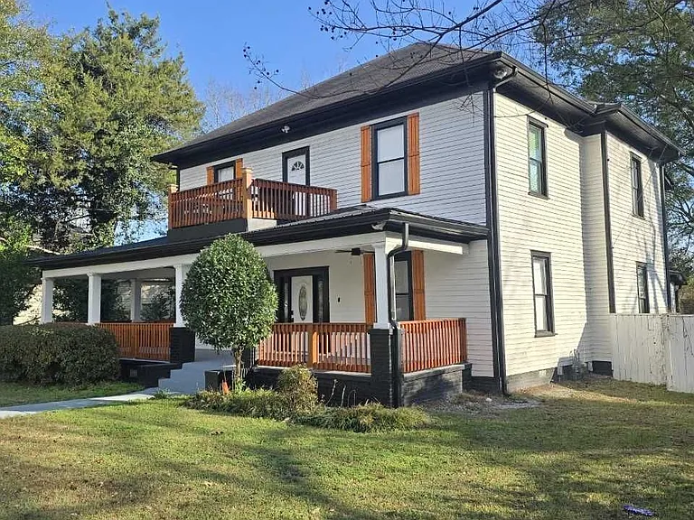 402 Meriwether St — Photo 3