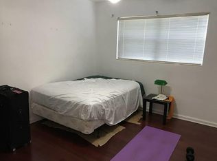 300 NW 34th Dr, Gainesville, FL 32607