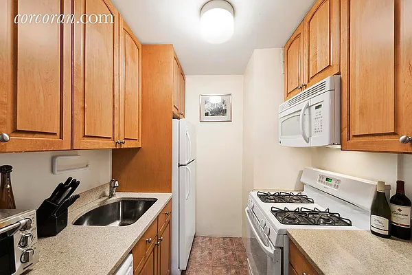 Rented by Corcoran | media 7