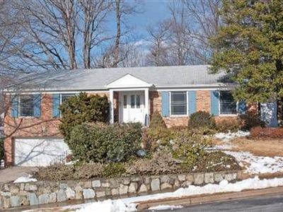 4140 27th St N, Arlington, VA, 22207