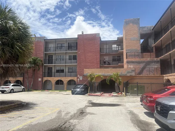 6620 W 2nd Ct APT 403, Hialeah, FL 33012