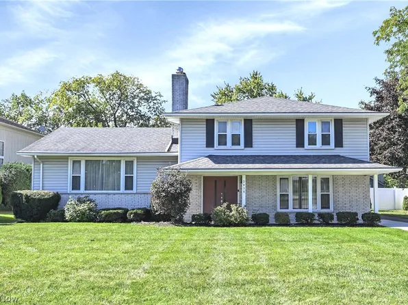 3038 Van Aken Blvd, Shaker Heights, OH 44120