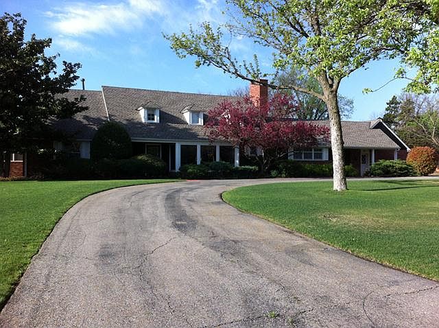 1st image of 1506 Guilford Ln