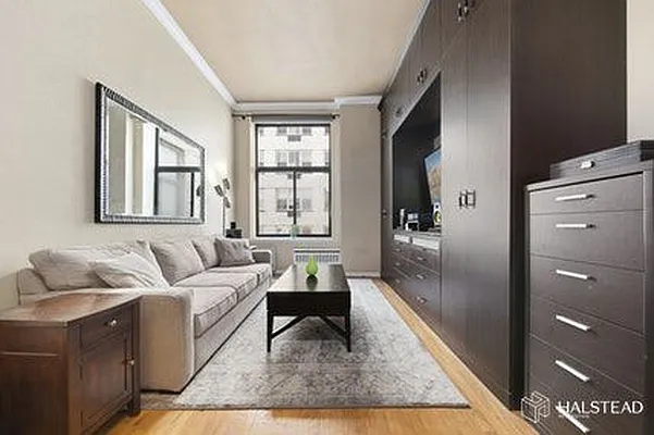 Rented by Halstead Real Estate | media 13