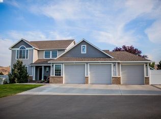 97603 E Brooklyn Dr, Kennewick, WA 99338