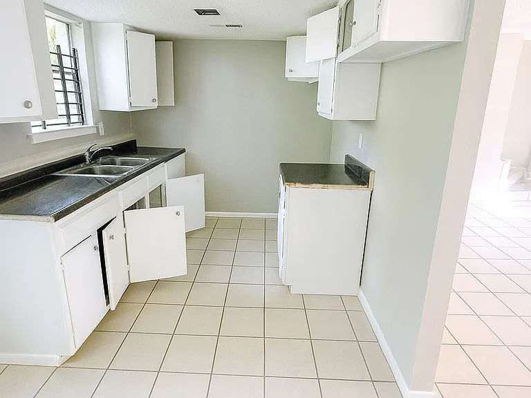 3046 Saint Croix Pl — Photo 4