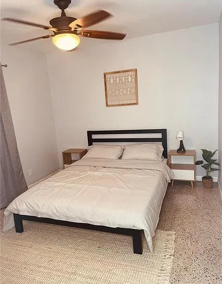 316 SW 15th St #4 — Photo 4