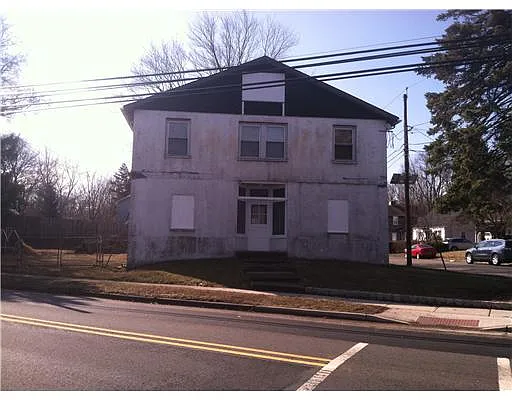 1055 New Market Ave photo 1