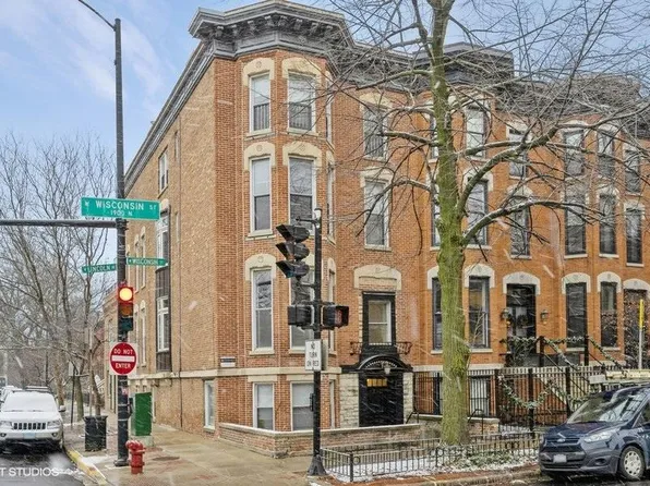 301 W Wisconsin St APT 3, Chicago, IL 60614