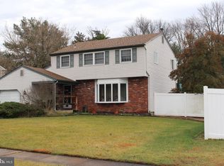 25 Hyannis Ave, Turnersville, NJ 08012