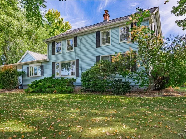 2643 County Line Rd, Medina, NY 14103