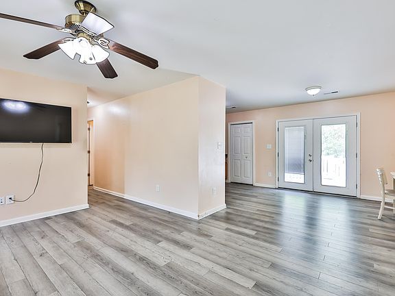 3rd image of 5789 Rosewood Dr.