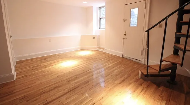 Rented by LJ Sloane Management | media 16