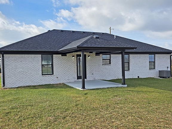 3rd image of 20 Js Ln