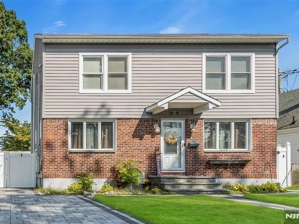 123 18th Ave, Elmwood Park, NJ 07407