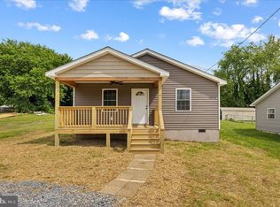 513 6th St, Luray, VA 22835