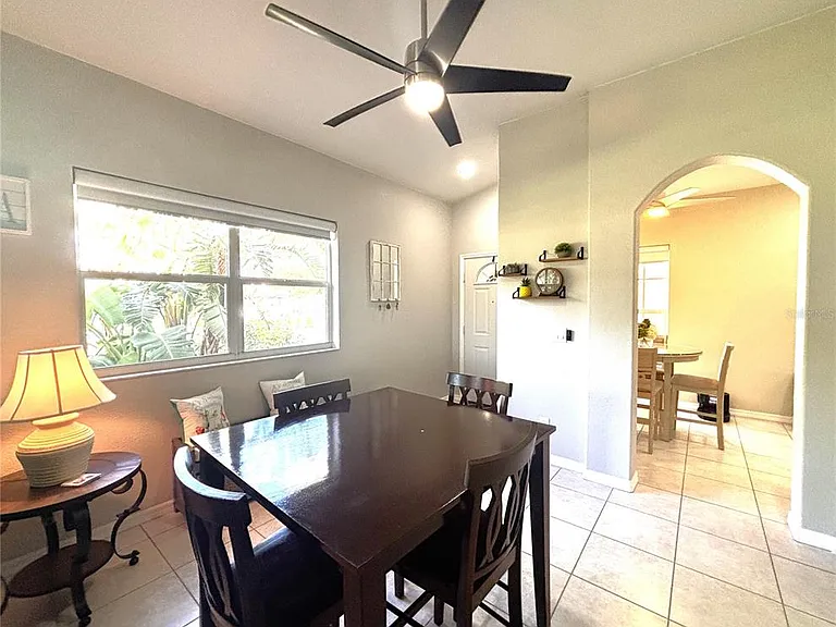 1759 Fountain View Cir #1759 — Photo 9