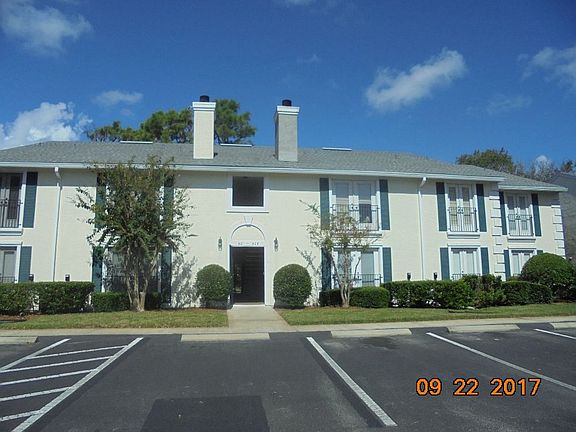 2nd image of 13715 Richmond Park Dr N Unit 605