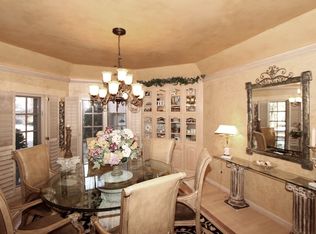 28 Graystone Ln, North Barrington, IL
