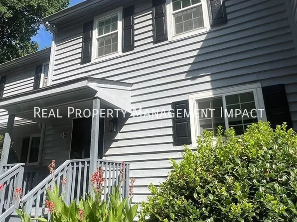 4 Willow Bridge Dr, Durham, NC 27707