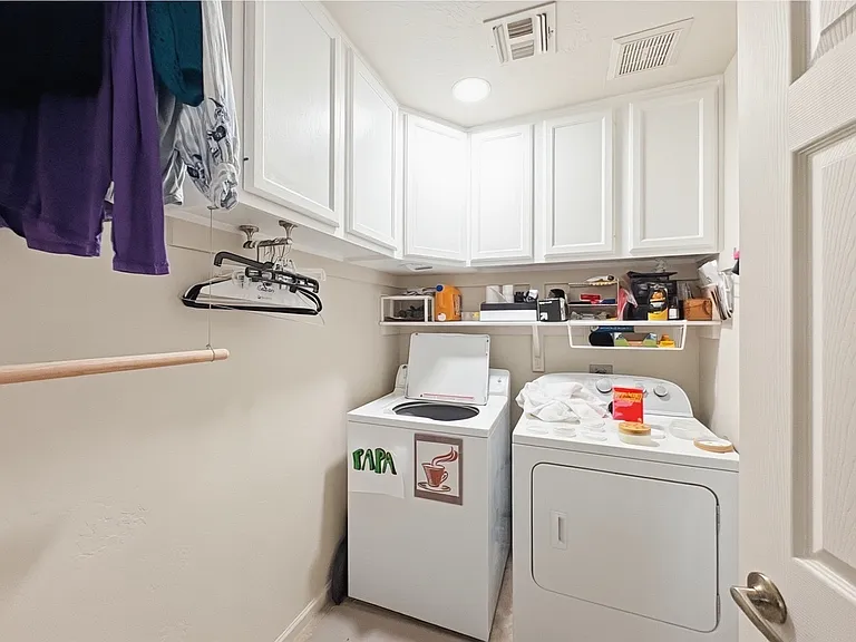 1033 E Irvine Rd #A — Photo 16