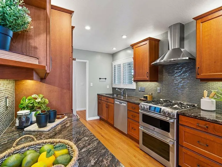 8796 Bandon Dr — Photo 14