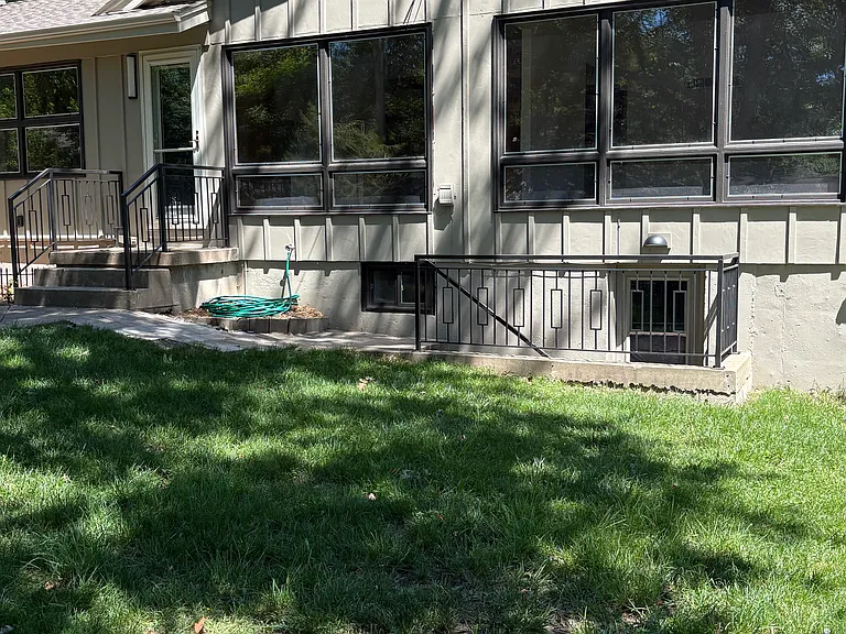 4819 W 63rd Ter — Photo 26