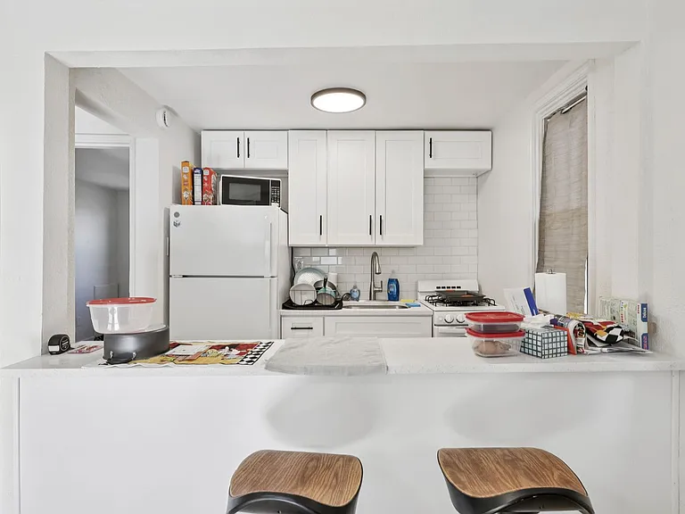 Charming 1, 2, and 3-Bedroom Townhomes in a Quiet Pittsburgh Neighborhood — Photo 23