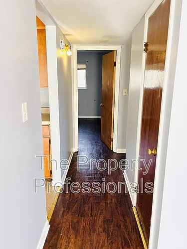 501 Vanderbilt St #C Photo 1