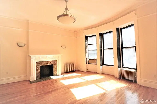 Rented by Oxford Property Group | media 6