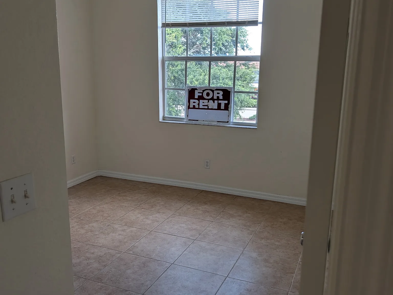 2 bed, 1031 sqft, $1,425 — Photo 4