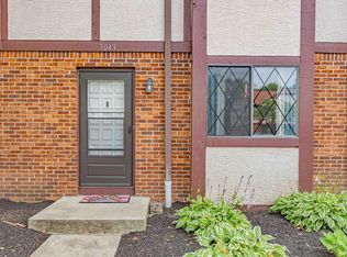 3043 Highcliff Ct, Columbus, OH 43231