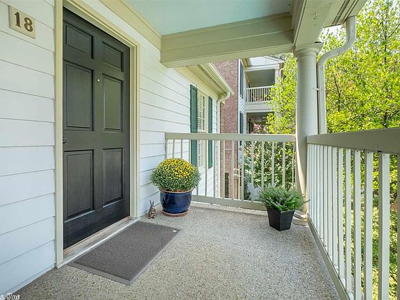 2nd image of 416 N Pierce St APT 18