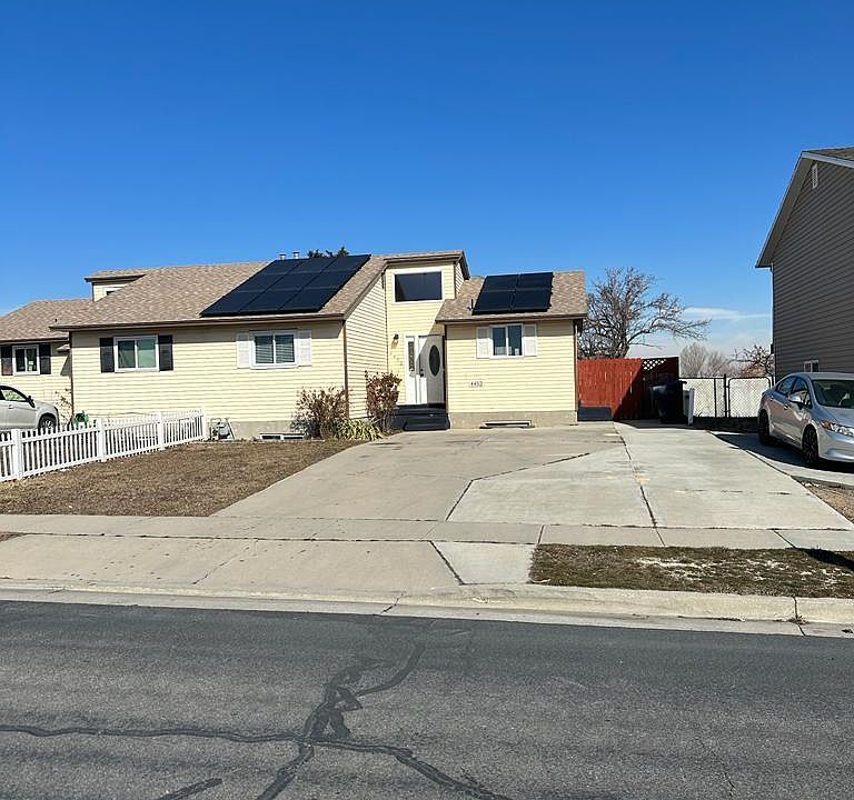 1st image of 4452 W Barrington Dr