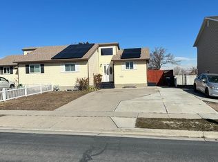 4452 W Barrington Dr, West Jordan, UT 84088