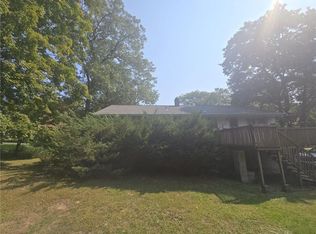 27 Floral Dr, Newburgh, NY 12550