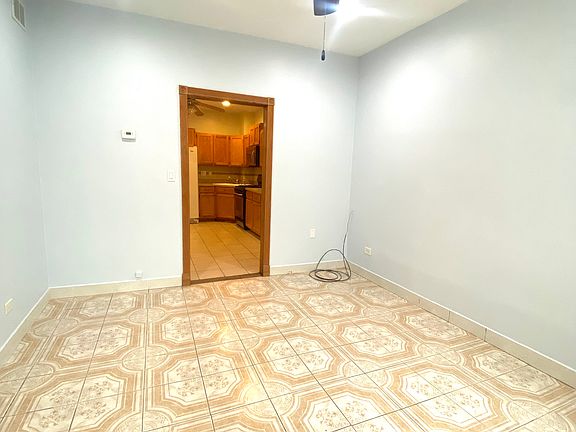 2nd image of 2725 W Belmont Ave #G