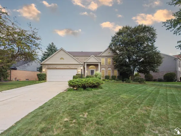 897 Kings Park Rd, Monroe, MI 48161