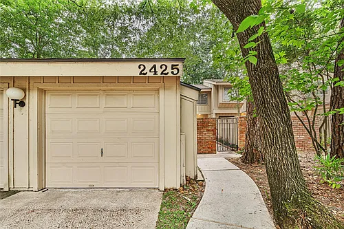 2425 W Settlers Way Photo 1
