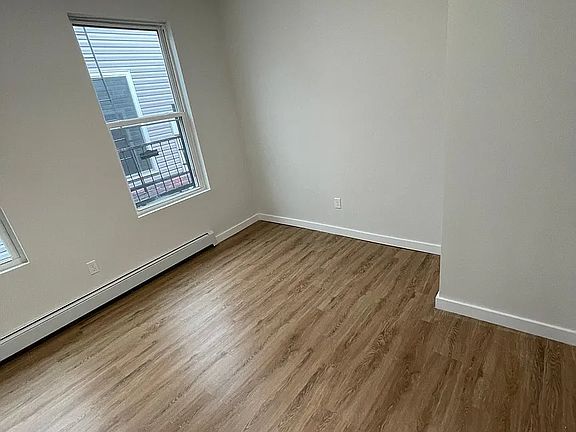 3rd image of 175 Van Nostrand Ave APT 3