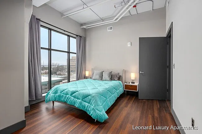 The Leonard Luxury Apartments — Photo 98